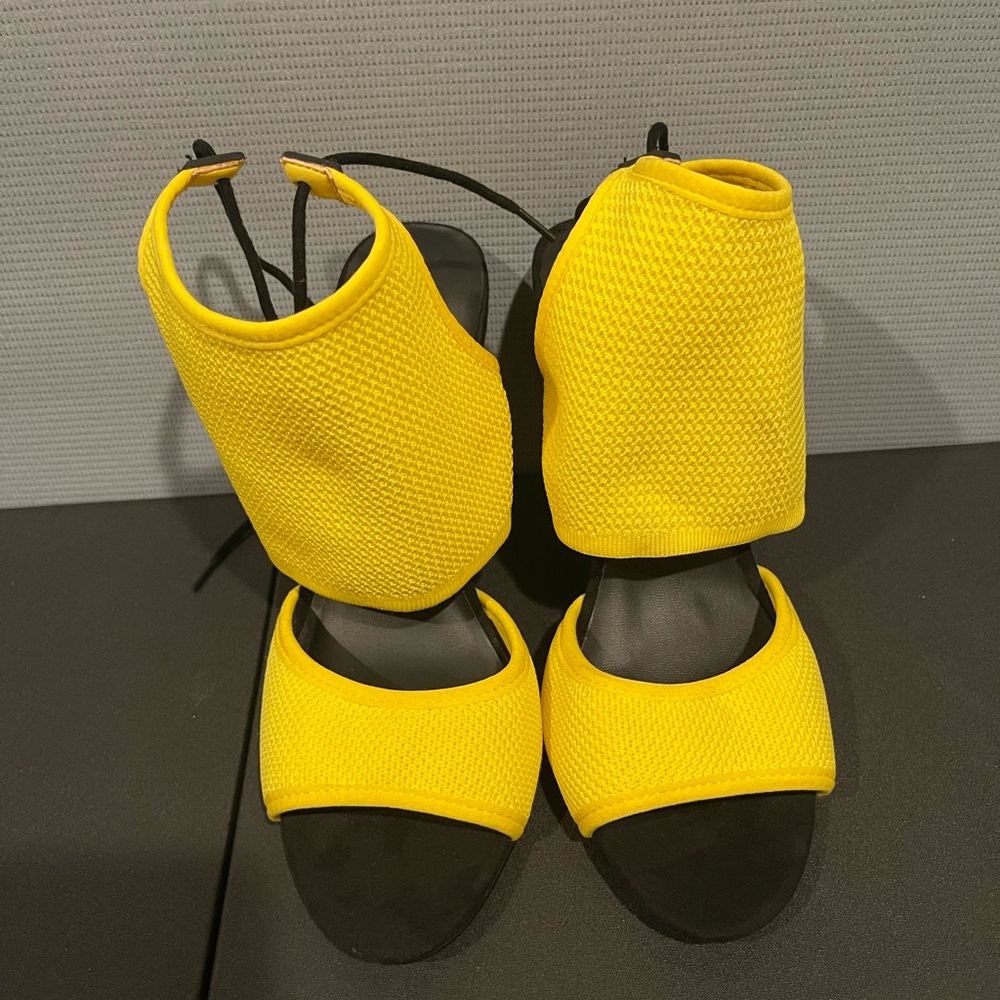 CALL IT SPRING ETAYVIEL KNIT HEEL YELLOW WOMEN’S